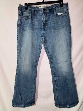 Levi's Women's Medium Wash Bootcut Jeans